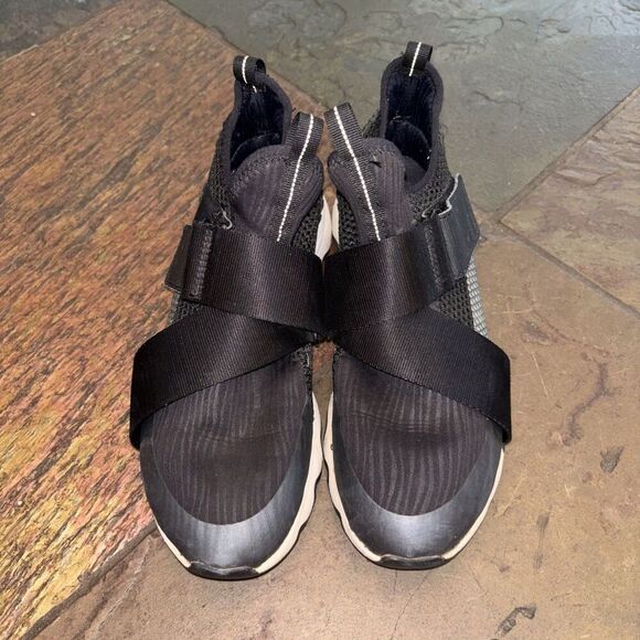 Sorel Kinetic Sneak Shoes Women 8 Black Slip On Strap Low Top Sneakers Logo - Picture 3 of 11